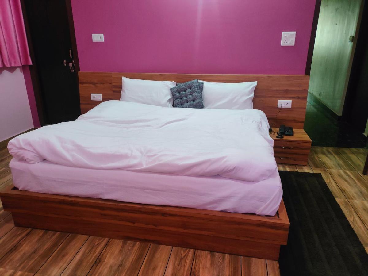 Hotel Rishabh And Banquet Hall Pithoragarh Экстерьер фото