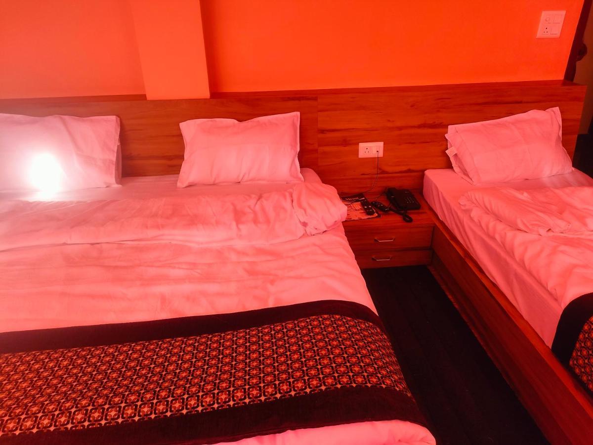 Hotel Rishabh And Banquet Hall Pithoragarh Экстерьер фото